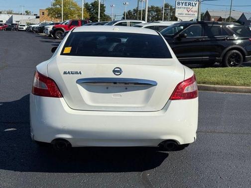 2010 Nissan Maxima SV