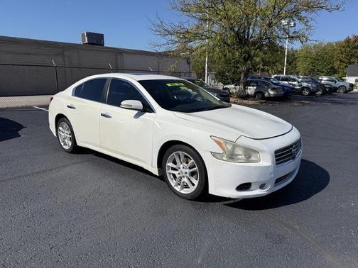 2010 Nissan Maxima SV