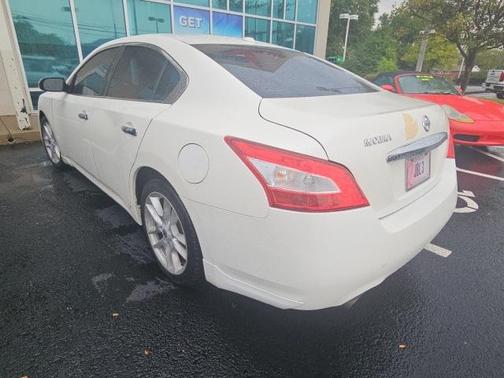 2010 Nissan Maxima SV