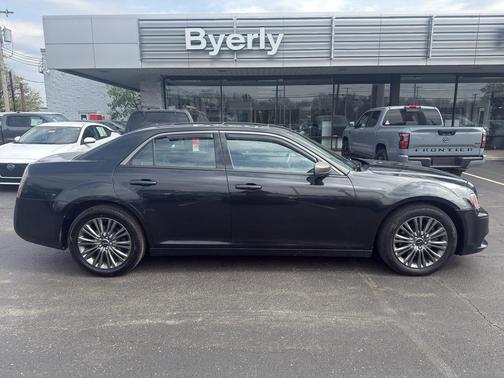 Gloss Black 2014 Chrysler 300C John Varvatos Luxury
