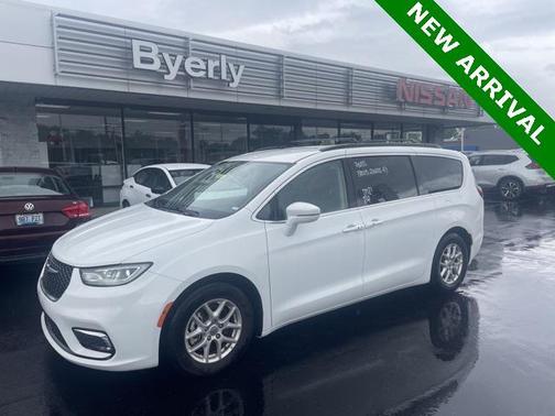 2022 Chrysler Pacifica Touring L