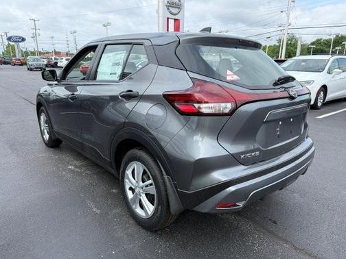 2025 Nissan Kicks S