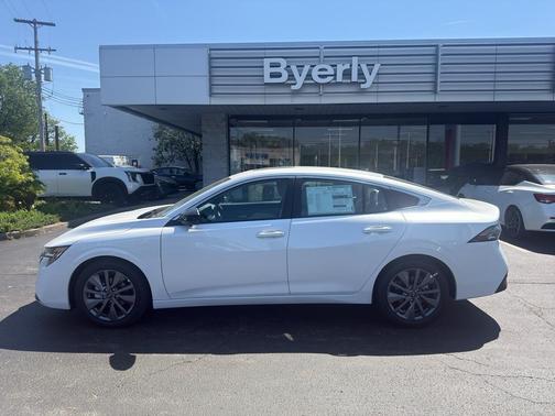 Aspen White Tricoat 2026 Nissan Sentra SL