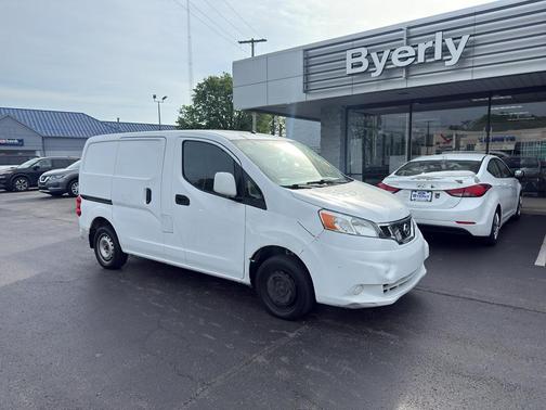 2017 Nissan NV200 SV