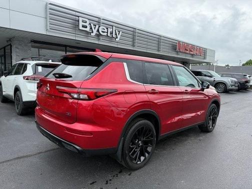 2023 Mitsubishi Outlander SE Black Edition 2WD