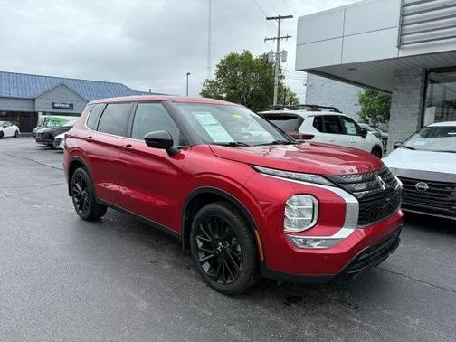 2023 Mitsubishi Outlander SE Black Edition 2WD