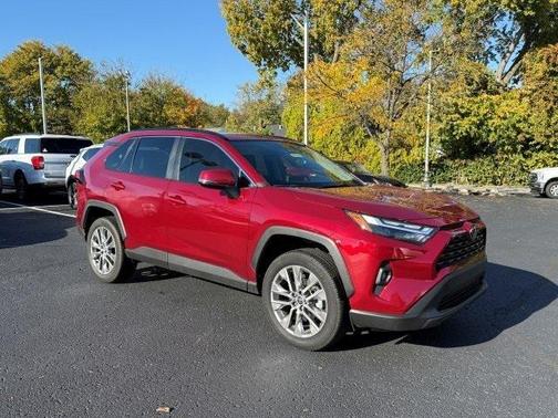 2022 Toyota RAV4 XLE Premium