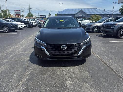 Super Black 2025 Nissan Sentra SV