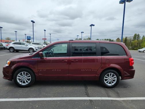 Photo 4 of 18 of 2019 Dodge Grand Caravan SXT