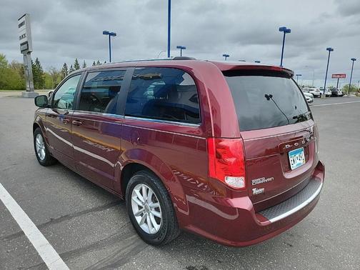 Photo 5 of 18 of 2019 Dodge Grand Caravan SXT