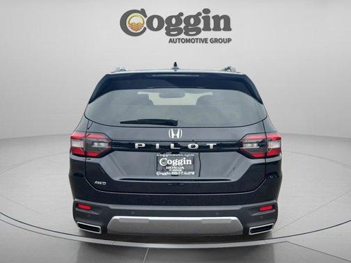 Crystal Black Pearl 2026 Honda Pilot EX-L