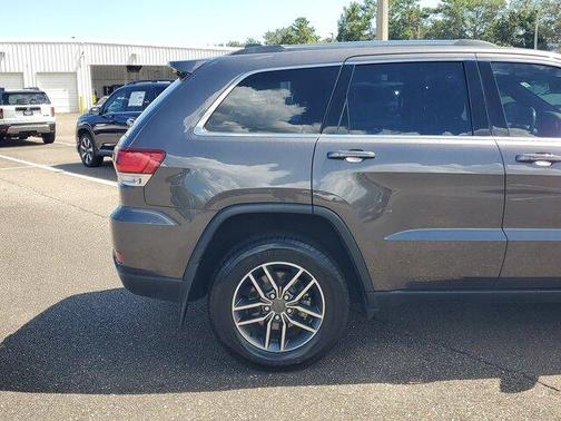 2020 Jeep Grand Cherokee Laredo E
