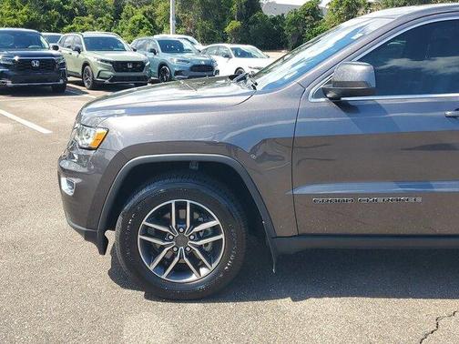 2020 Jeep Grand Cherokee Laredo E
