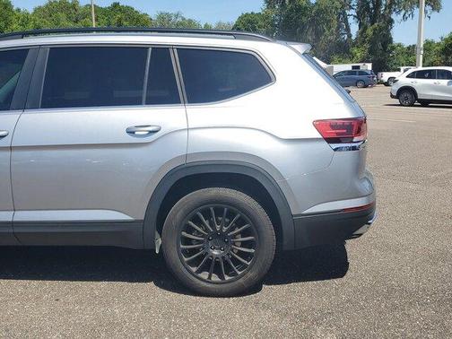 2021 Volkswagen Atlas 3.6L SE w/Technology