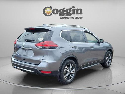 Gun Metallic 2019 Nissan Rogue SV