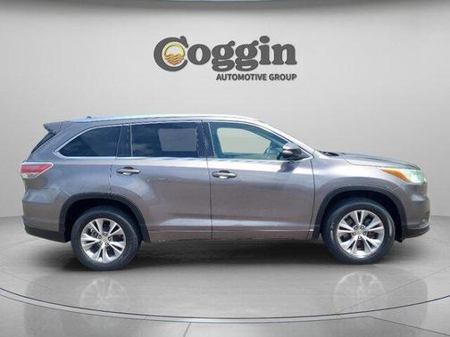 Predawn Gray Mica 2015 Toyota Highlander XLE