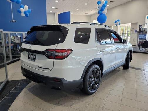 Platinum White Pearl 2026 Honda Pilot Black Edition