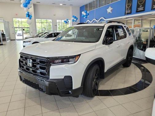 Platinum White Pearl 2026 Honda Pilot Black Edition