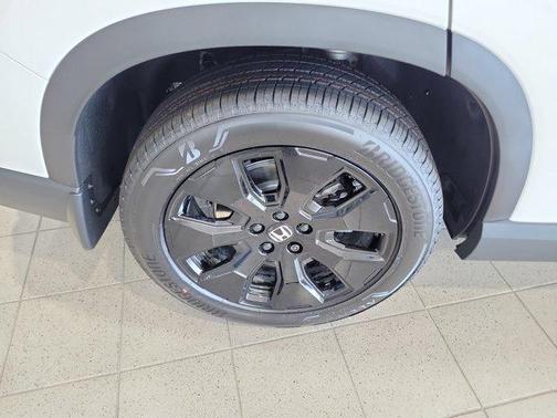 Platinum White Pearl 2026 Honda Pilot Black Edition
