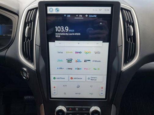 2022 Ford Edge SE