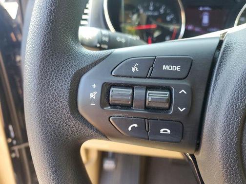 2020 Kia Sedona LX