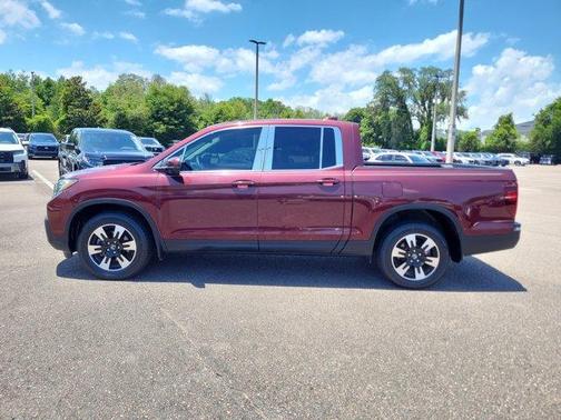 Deep Scarlet Pearl 2020 Honda Ridgeline RTL