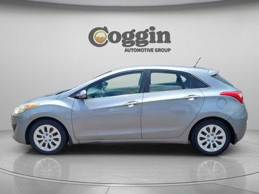 Titanium Gray Metallic 2016 Hyundai Elantra GT Base