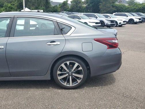 2017 Nissan Altima 3.5 SR