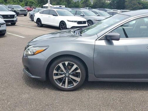 2017 Nissan Altima 3.5 SR
