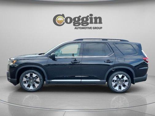 Crystal Black Pearl 2026 Honda Pilot Touring