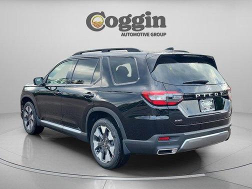Crystal Black Pearl 2026 Honda Pilot Touring