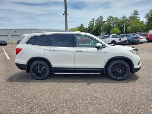 Modern Steel Metallic 2017 Honda Pilot Touring