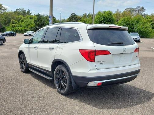 Modern Steel Metallic 2017 Honda Pilot Touring
