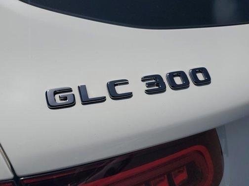 2022 Mercedes-Benz GLC 300 Base