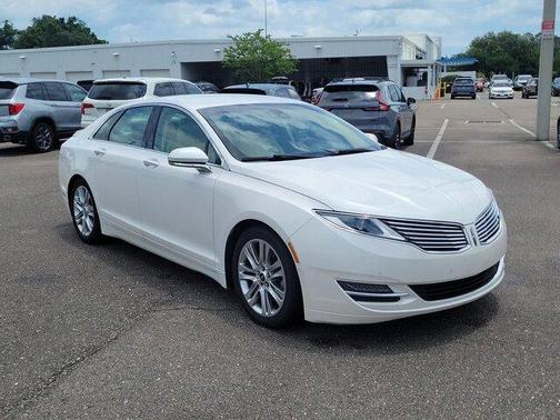 White Platinum Clearcoat Metallic 2015 Lincoln MKZ Base