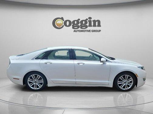 White Platinum Clearcoat Metallic 2015 Lincoln MKZ Base