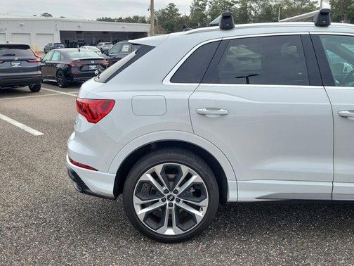 2020 Audi Q3 45 S line Prestige