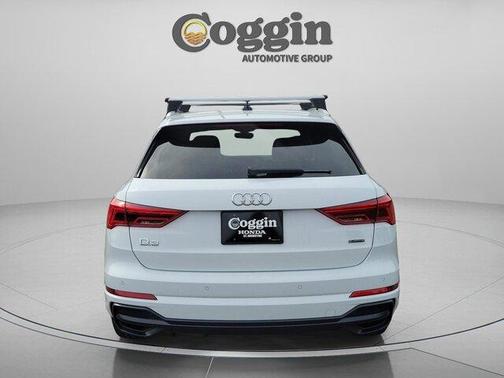 2020 Audi Q3 45 S line Prestige