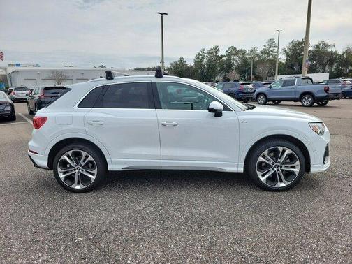 2020 Audi Q3 45 S line Prestige