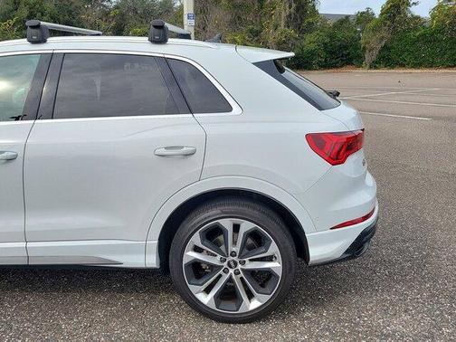 2020 Audi Q3 45 S line Prestige