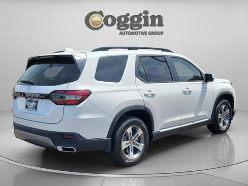 Solar Silver Metallic 2026 Honda Pilot EX-L