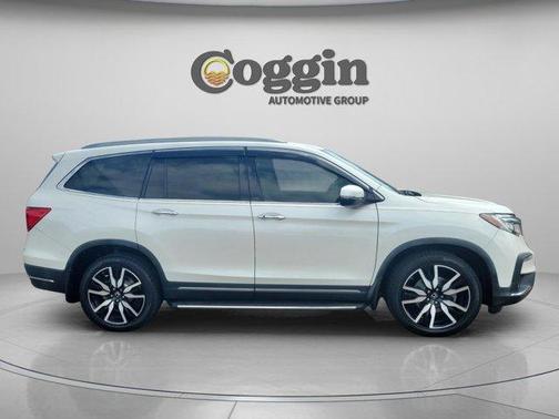 White Diamond Pearl 2019 Honda Pilot Touring 7-Passenger