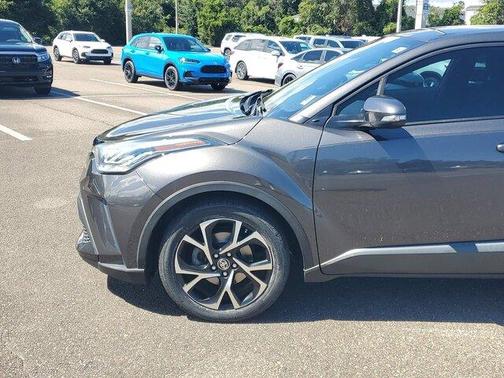 2021 Toyota C-HR XLE