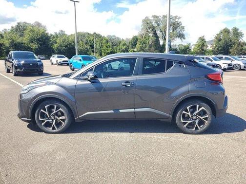 2021 Toyota C-HR XLE