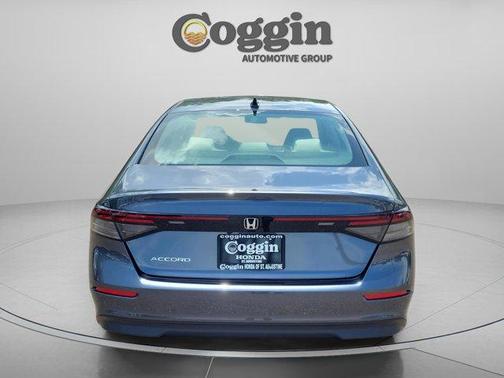 Meteorite Gray Metallic 2026 Honda Accord SE