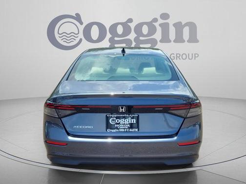 Meteorite Gray Metallic 2026 Honda Accord SE