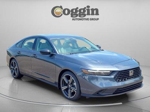 Meteorite Gray Metallic 2026 Honda Accord SE