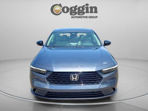 Meteorite Gray Metallic 2026 Honda Accord SE