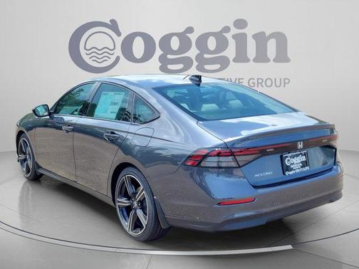Meteorite Gray Metallic 2026 Honda Accord SE