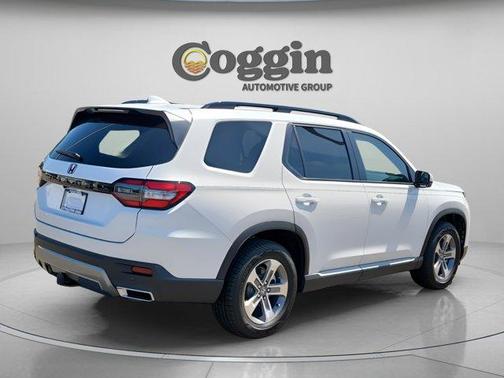 Platinum White Pearl 2026 Honda Pilot EX-L